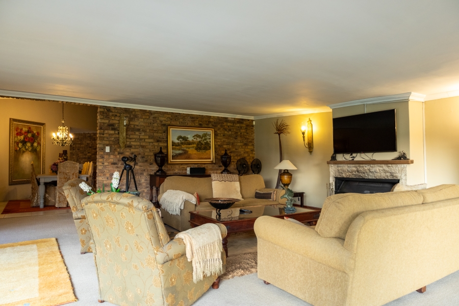 7 Bedroom Property for Sale in Mullersrust Free State